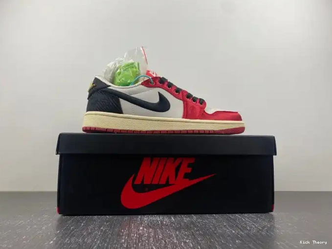 Kicktheory OG Room Home Jordan Trophy FN0432-017 x 1 Low Air 0611
